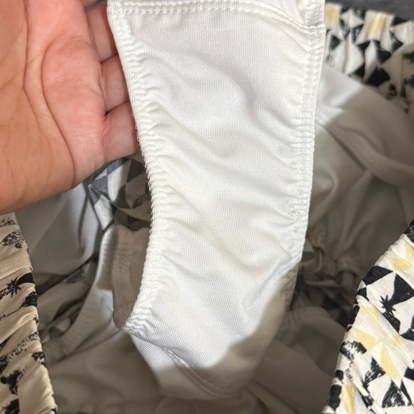 Free People Movement Way Home Shorts in Geo Print - Picture 9 of 10